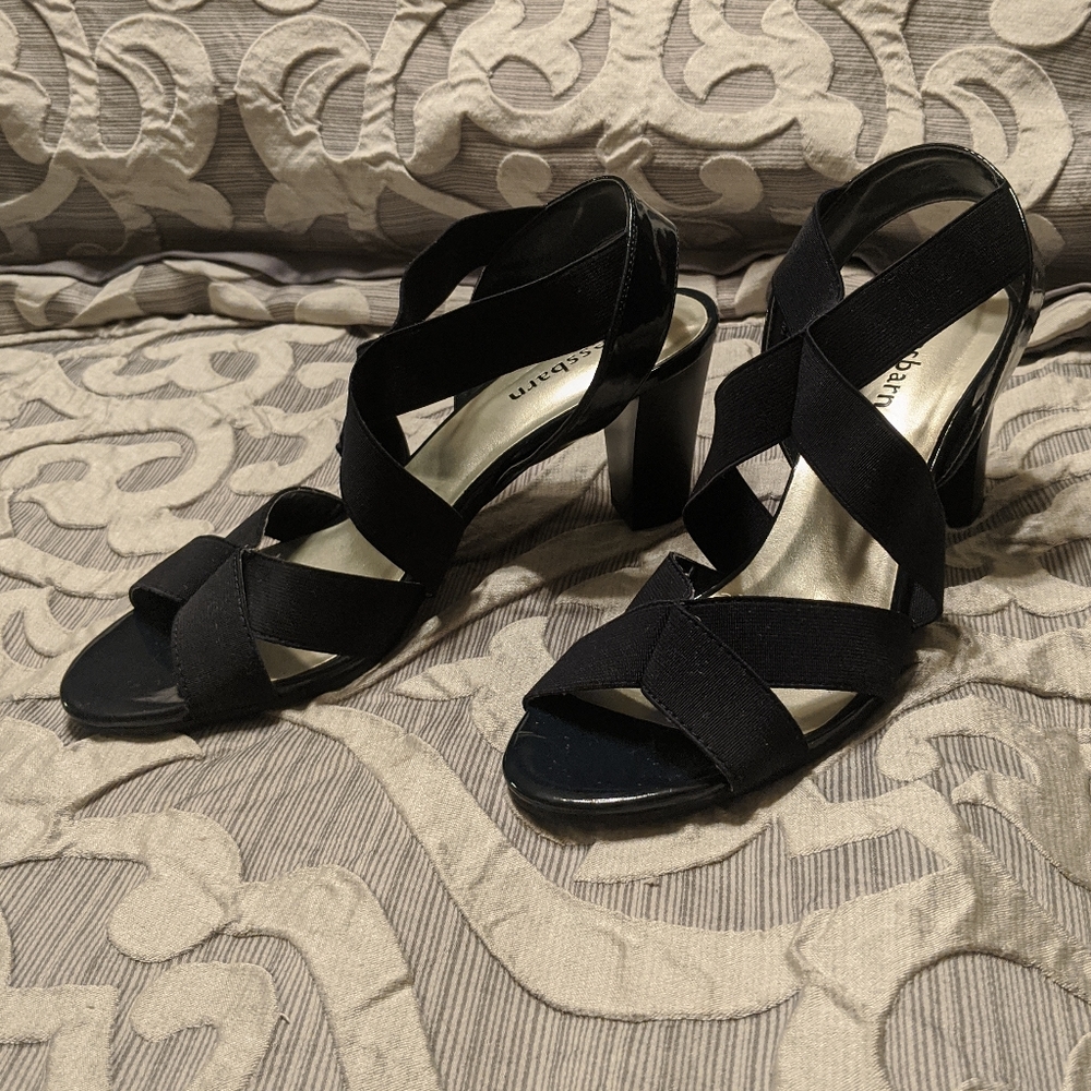 Dress Barn size 8.5 strappy navy block heels